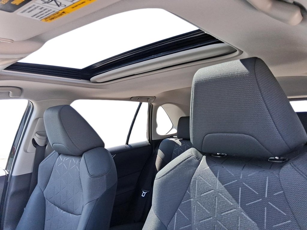 2025 Toyota RAV4 Hybrid XLE AWD in Stratford, Ontario - 17 - w1024h768px