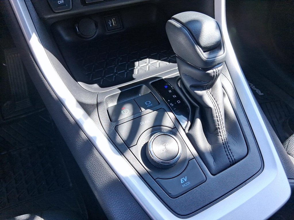 2025 Toyota RAV4 Hybrid XLE AWD in Stratford, Ontario - 16 - w1024h768px
