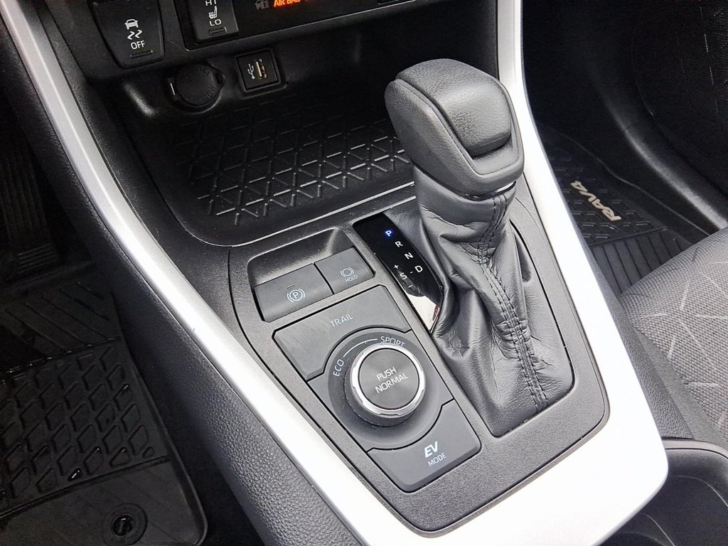 2025 Toyota RAV4 Hybrid LE AWD in Stratford, Ontario - 16 - w1024h768px