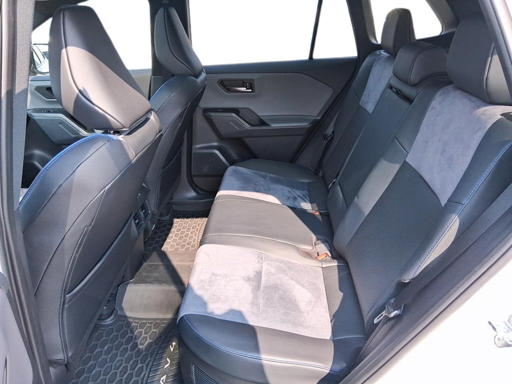 2026 Toyota RAV4 Hybrid RAV4 XSE AWD in Stratford, Ontario - 9 - w1024h768px