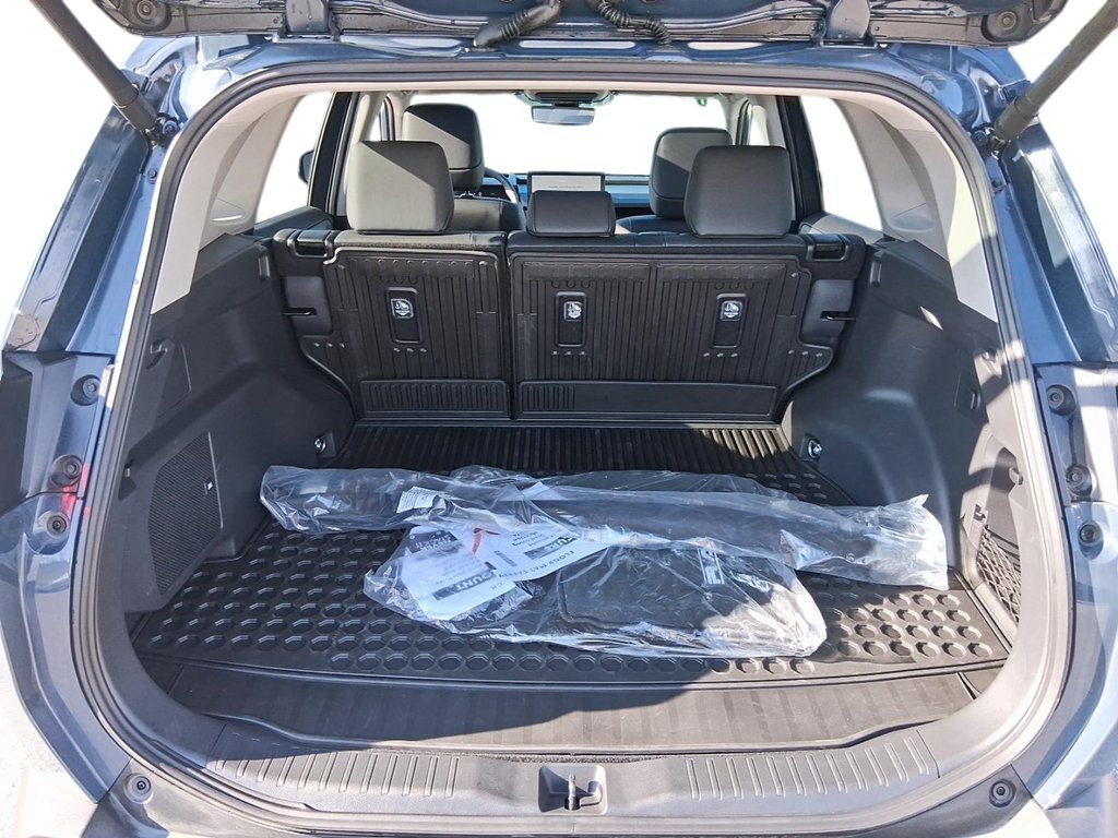 2026 Toyota RAV4 Hybrid RAV4 Limited AWD in Stratford, Ontario - 6 - w1024h768px
