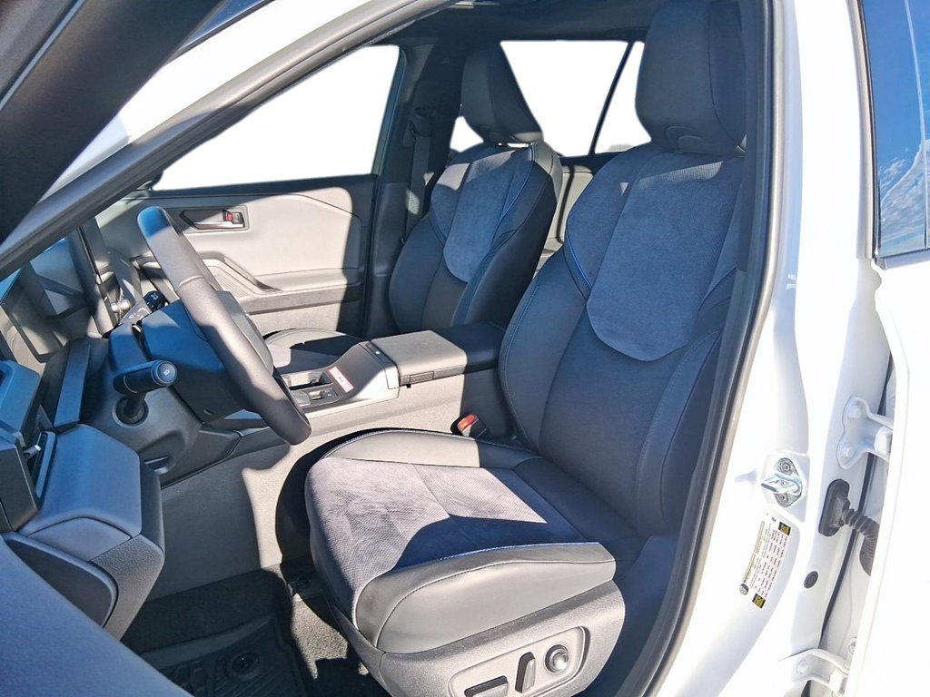 2026 Toyota RAV4 Hybrid RAV4 XSE AWD in Stratford, Ontario - 8 - w1024h768px