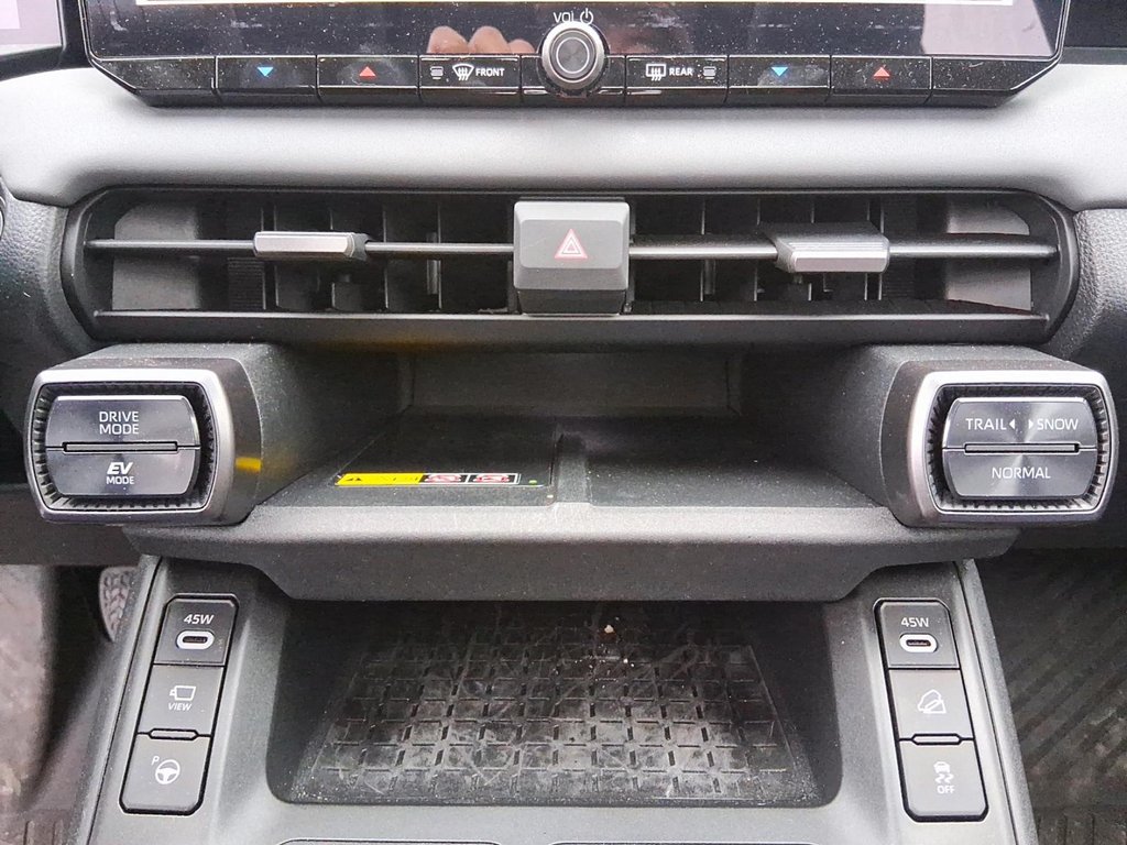 2026 Toyota RAV4 Hybrid RAV4 XSE AWD in Stratford, Ontario - 18 - w1024h768px