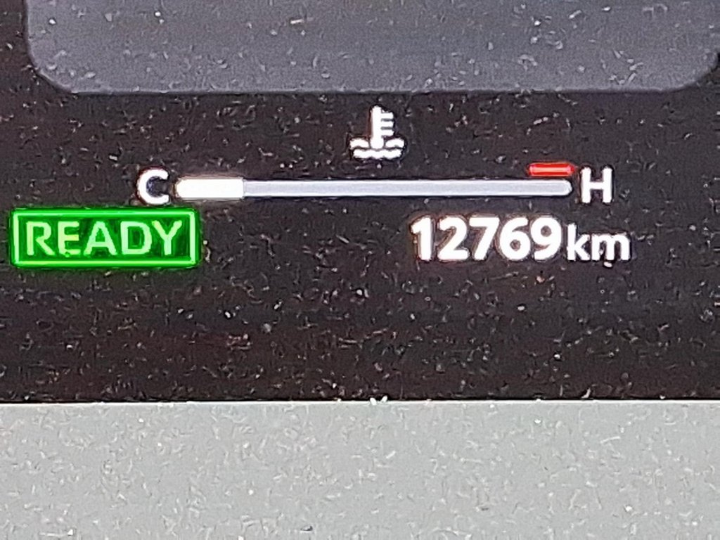 2026 Toyota RAV4 Hybrid RAV4 XSE AWD in Stratford, Ontario - 13 - w1024h768px