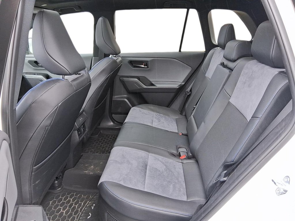 2026 Toyota RAV4 Hybrid RAV4 XSE AWD in Stratford, Ontario - 9 - w1024h768px
