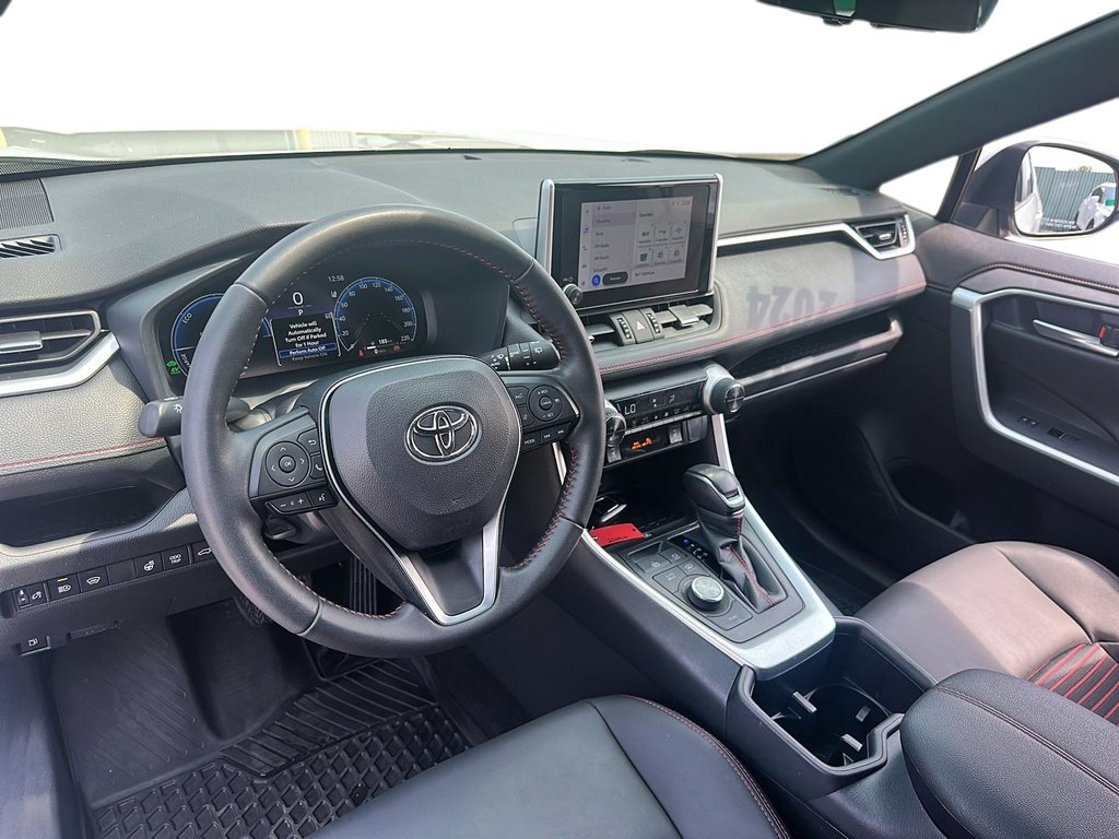 2024 Toyota RAV4 PLUG-IN HYBRID XSE AWD in Stratford, Ontario - 10 - w1024h768px