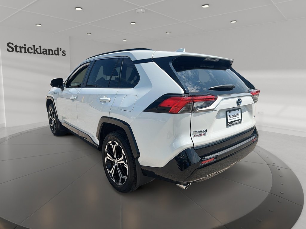 2024 Toyota RAV4 PLUG-IN HYBRID XSE AWD in Stratford, Ontario - 4 - w1024h768px