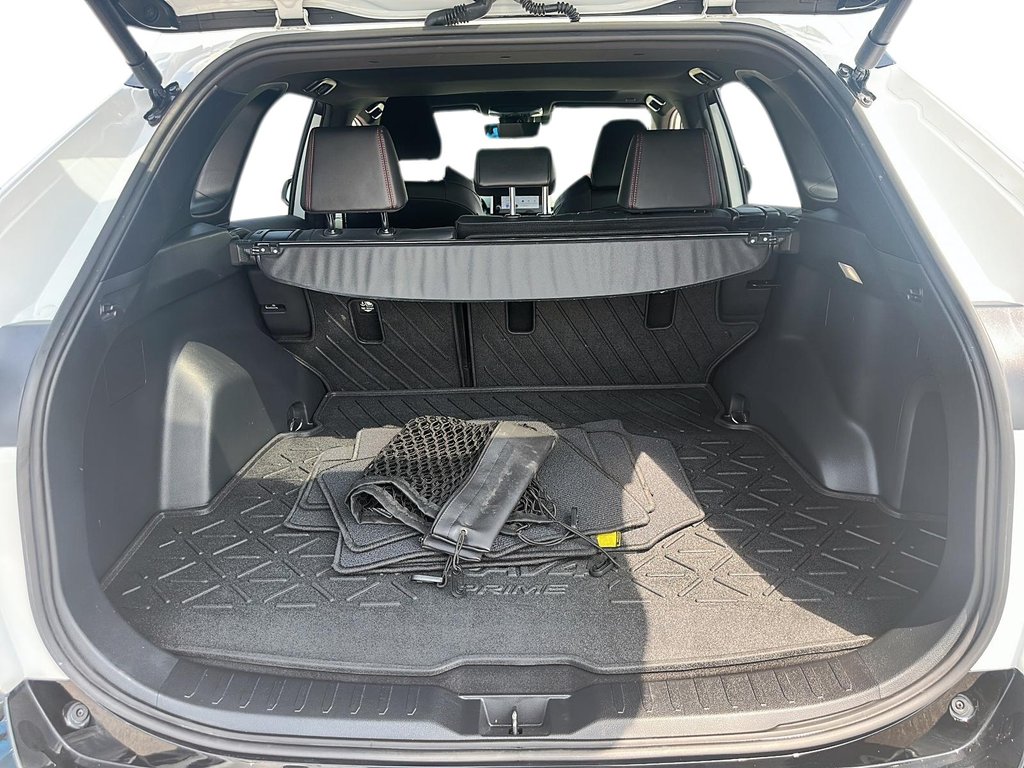 2024 Toyota RAV4 PLUG-IN HYBRID XSE AWD in Stratford, Ontario - 7 - w1024h768px