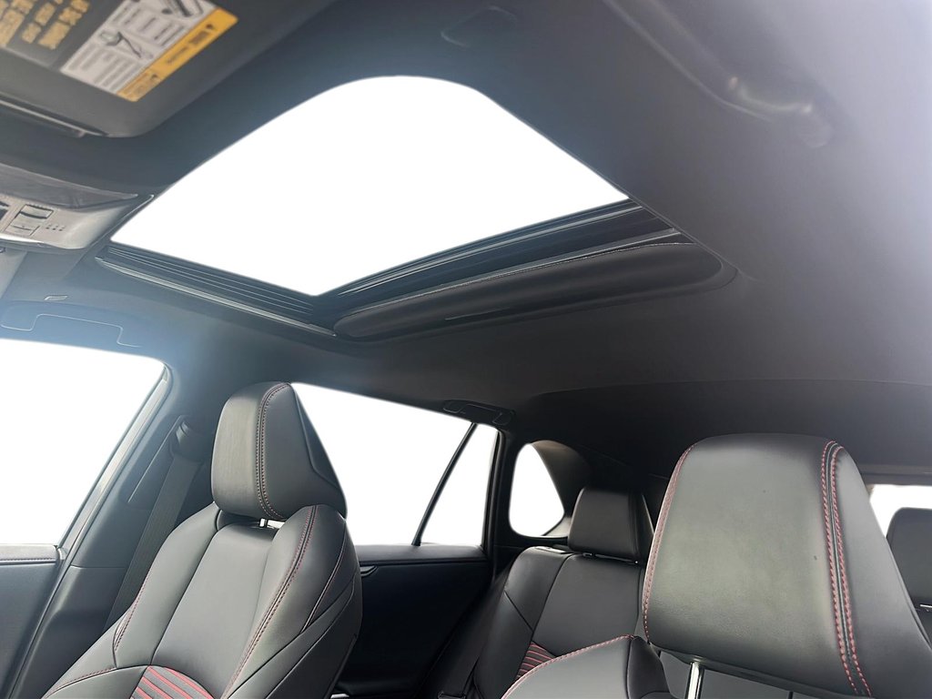2024 Toyota RAV4 PLUG-IN HYBRID XSE AWD in Stratford, Ontario - 16 - w1024h768px