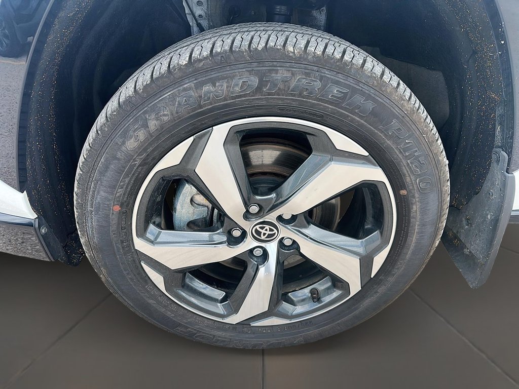 2024 Toyota RAV4 PLUG-IN HYBRID XSE AWD in Stratford, Ontario - 7 - w1024h768px