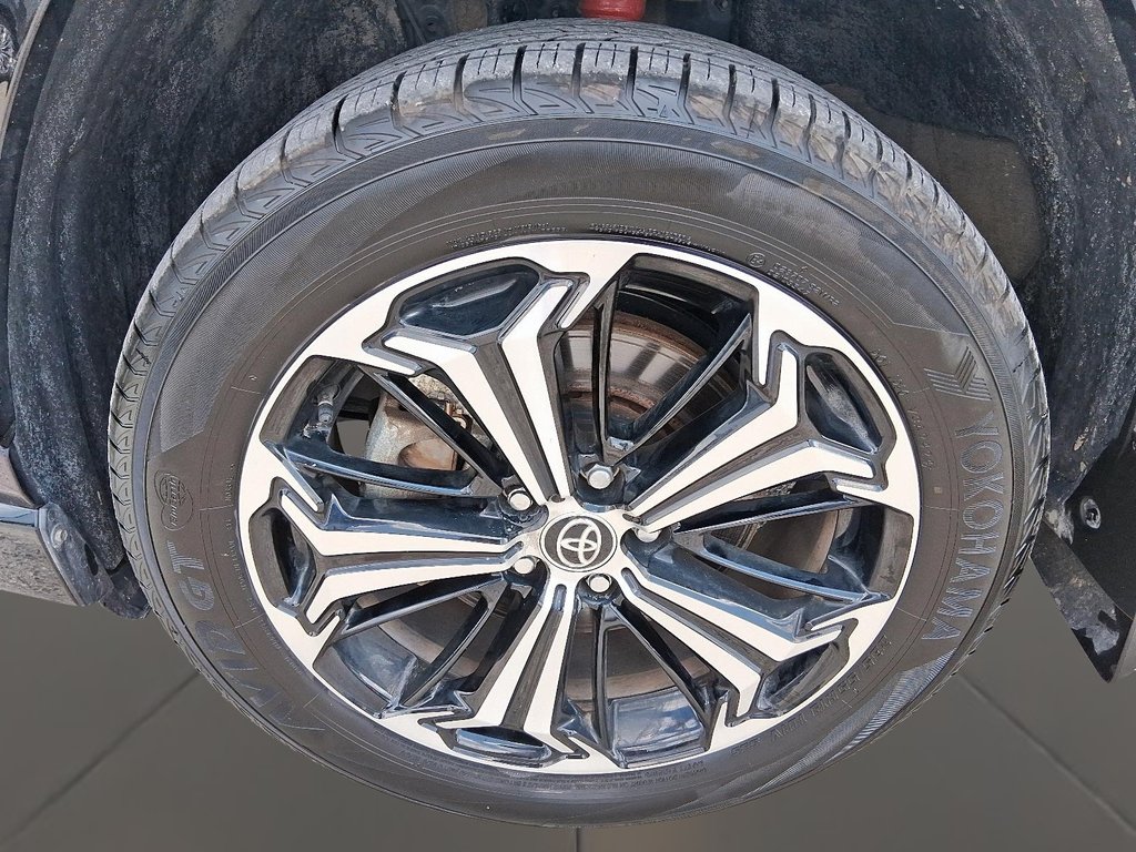 2024 Toyota RAV4 PLUG-IN HYBRID XSE AWD in Stratford, Ontario - 7 - w1024h768px