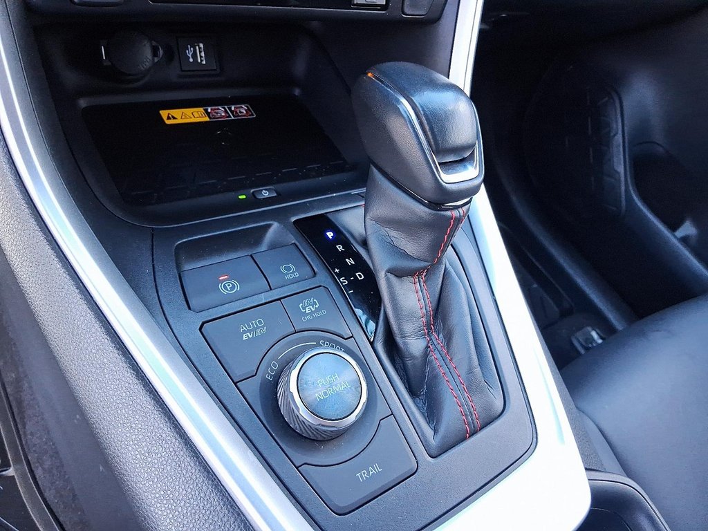 2024 Toyota RAV4 Plug-in Hybrid XSE AWD in Stratford, Ontario - 16 - w1024h768px