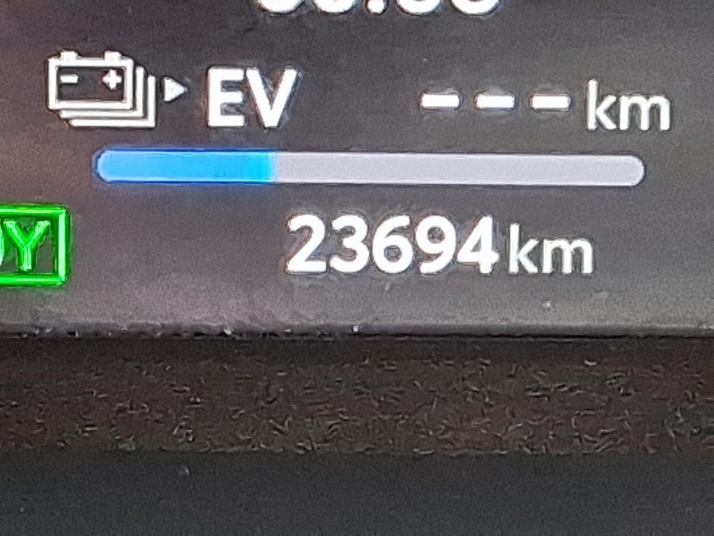 2024 Toyota RAV4 Plug-in Hybrid XSE AWD in Stratford, Ontario - 14 - w1024h768px