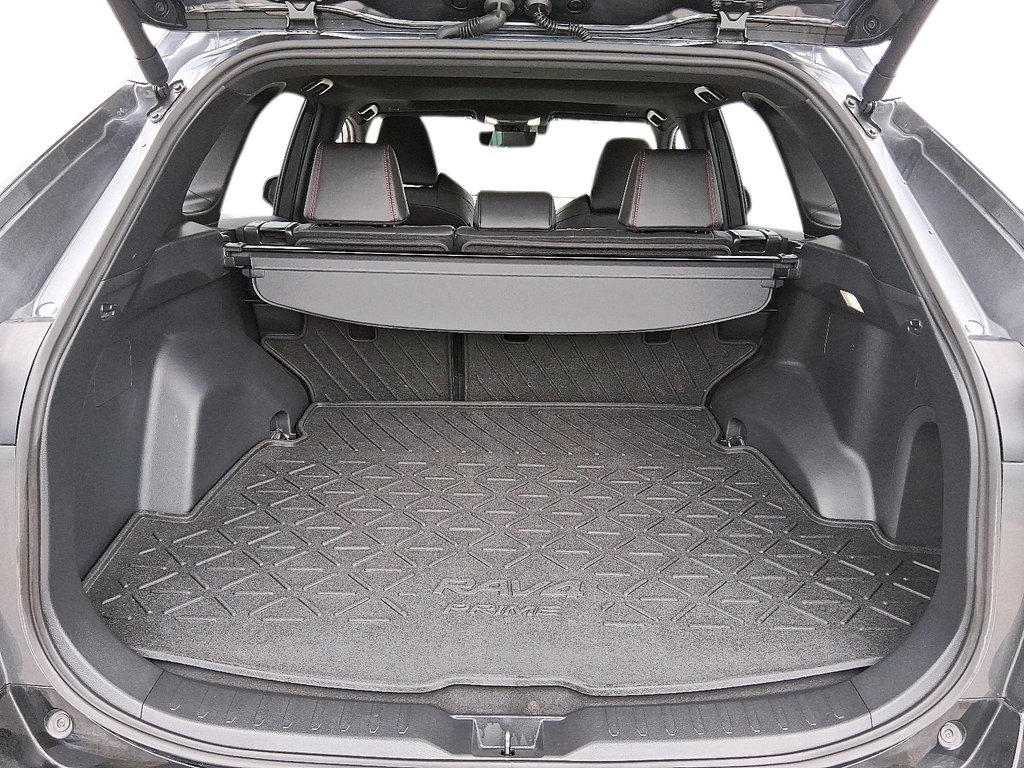 2024 Toyota RAV4 Plug-in Hybrid XSE AWD in Stratford, Ontario - 6 - w1024h768px