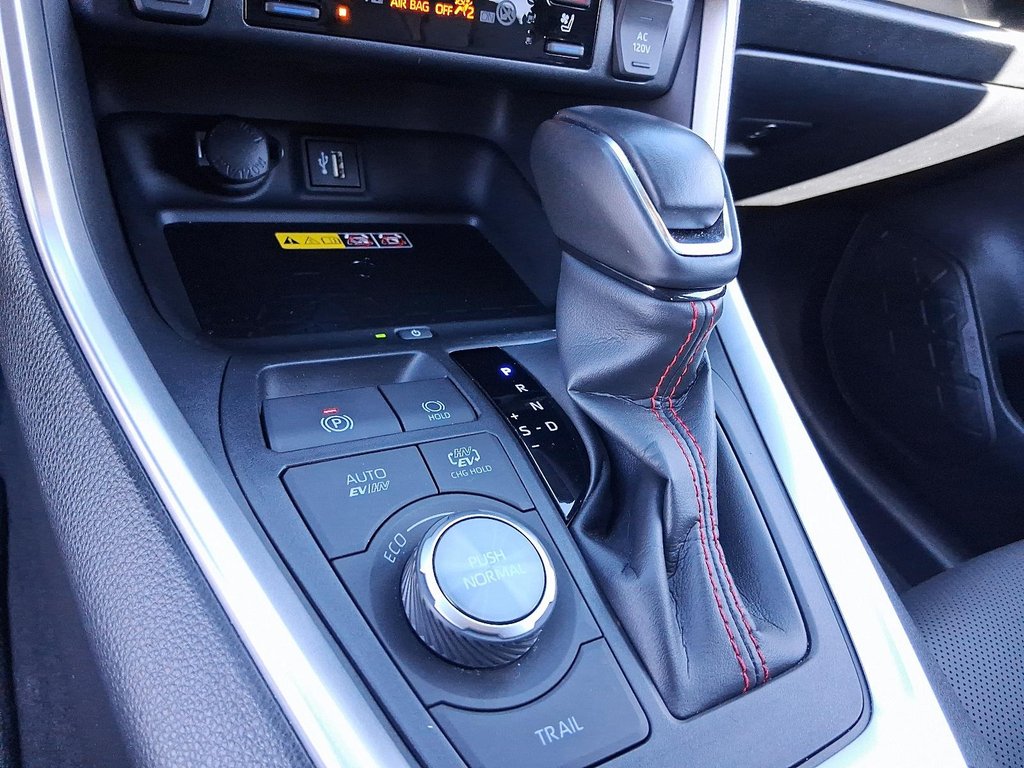 2024 Toyota RAV4 Plug-in Hybrid XSE AWD in Stratford, Ontario - 16 - w1024h768px