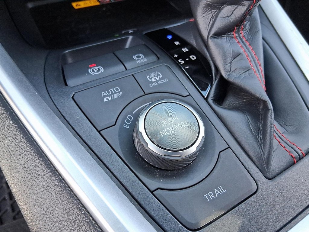2024 Toyota RAV4 Plug-in Hybrid XSE AWD in Stratford, Ontario - 18 - w1024h768px