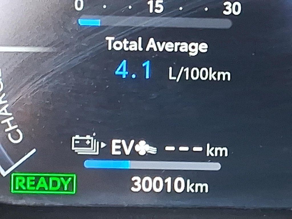 2024 Toyota RAV4 Plug-in Hybrid XSE AWD in Stratford, Ontario - 14 - w1024h768px