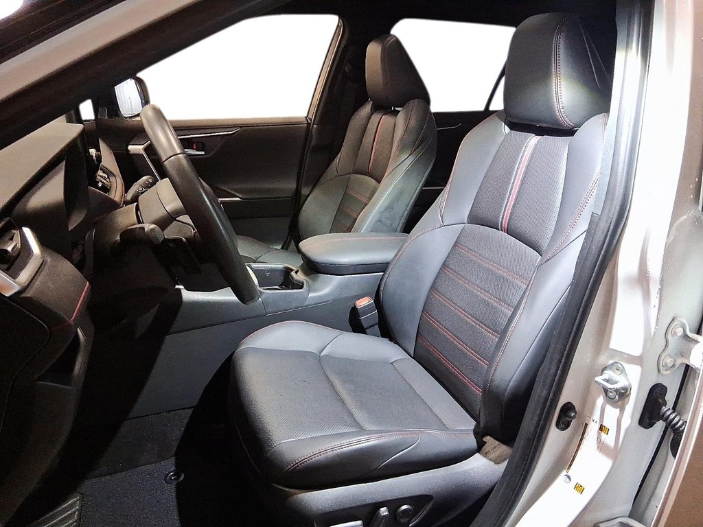 2024 Toyota RAV4 Plug-in Hybrid XSE AWD in Stratford, Ontario - 9 - w1024h768px