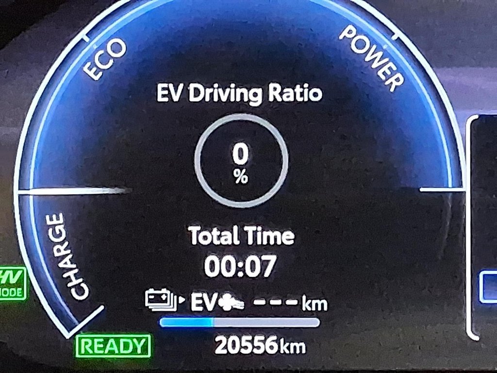 2024 Toyota RAV4 Plug-in Hybrid XSE AWD in Stratford, Ontario - 14 - w1024h768px