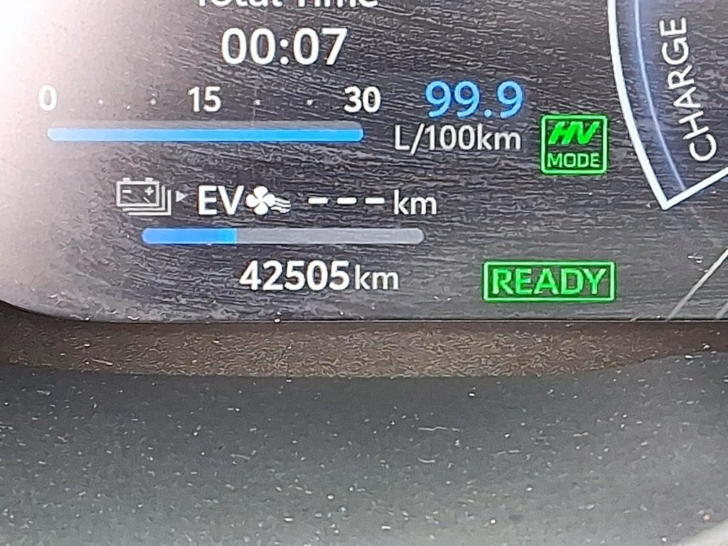 2024 Toyota RAV4 Plug-in Hybrid XSE AWD in Stratford, Ontario - 13 - w1024h768px