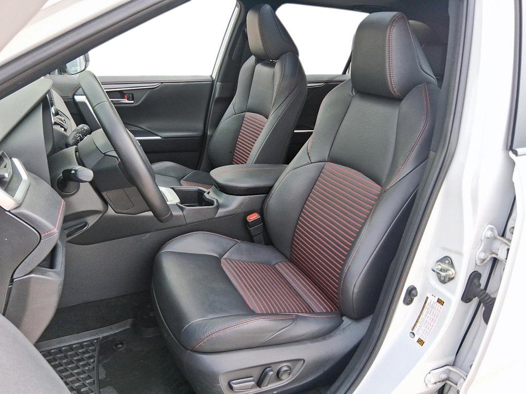 2024 Toyota RAV4 Plug-in Hybrid XSE AWD in Stratford, Ontario - 8 - w1024h768px