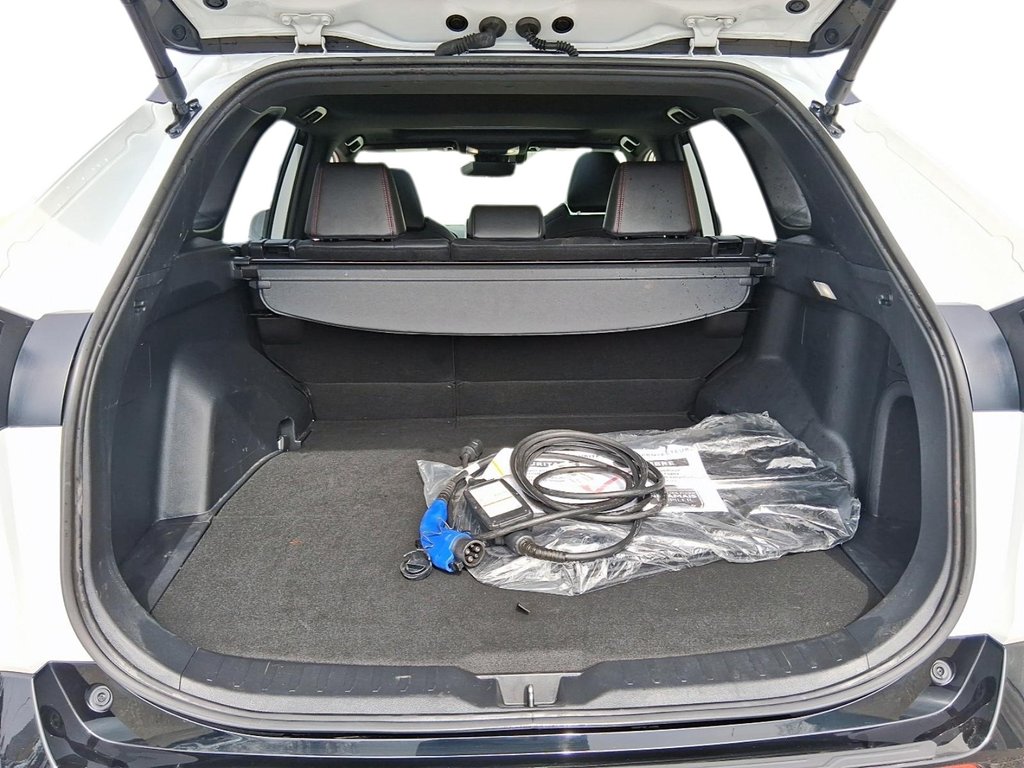 2024 Toyota RAV4 Plug-in Hybrid XSE AWD in Stratford, Ontario - 6 - w1024h768px