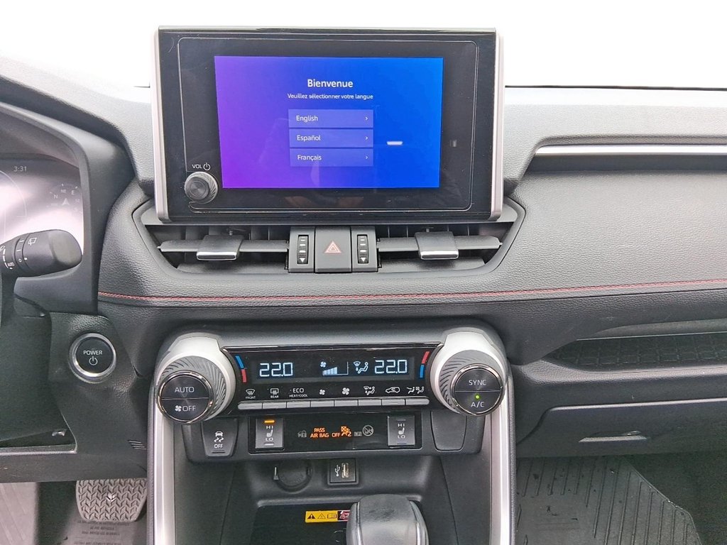 2024 Toyota RAV4 Plug-in Hybrid XSE AWD in Stratford, Ontario - 15 - w1024h768px