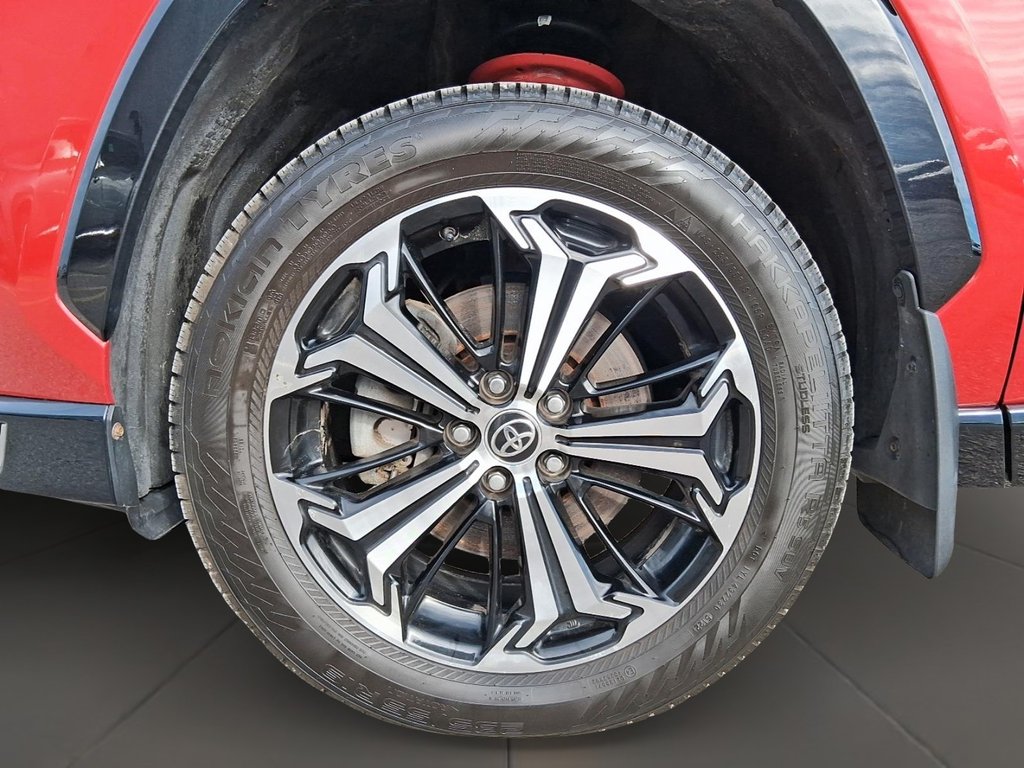 2024 Toyota RAV4 Plug-in Hybrid XSE AWD in Stratford, Ontario - 7 - w1024h768px