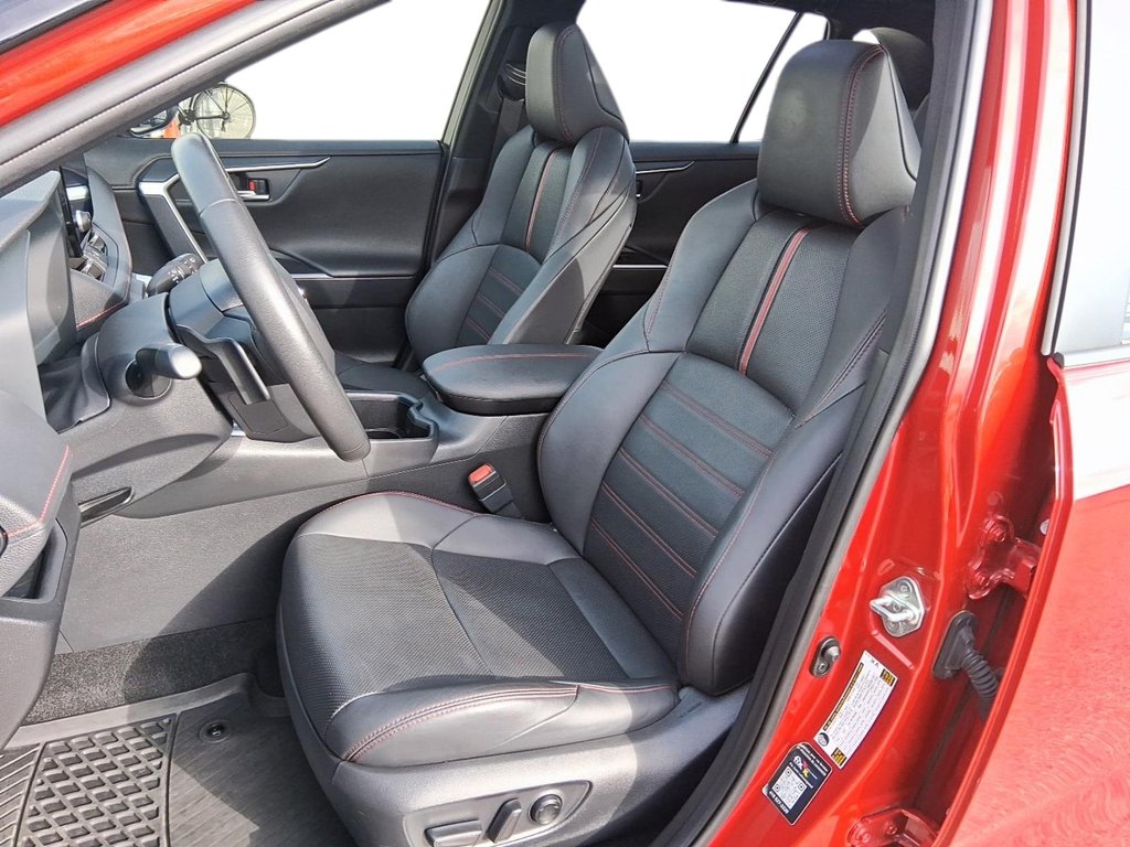 2024 Toyota RAV4 Plug-in Hybrid XSE AWD in Stratford, Ontario - 9 - w1024h768px