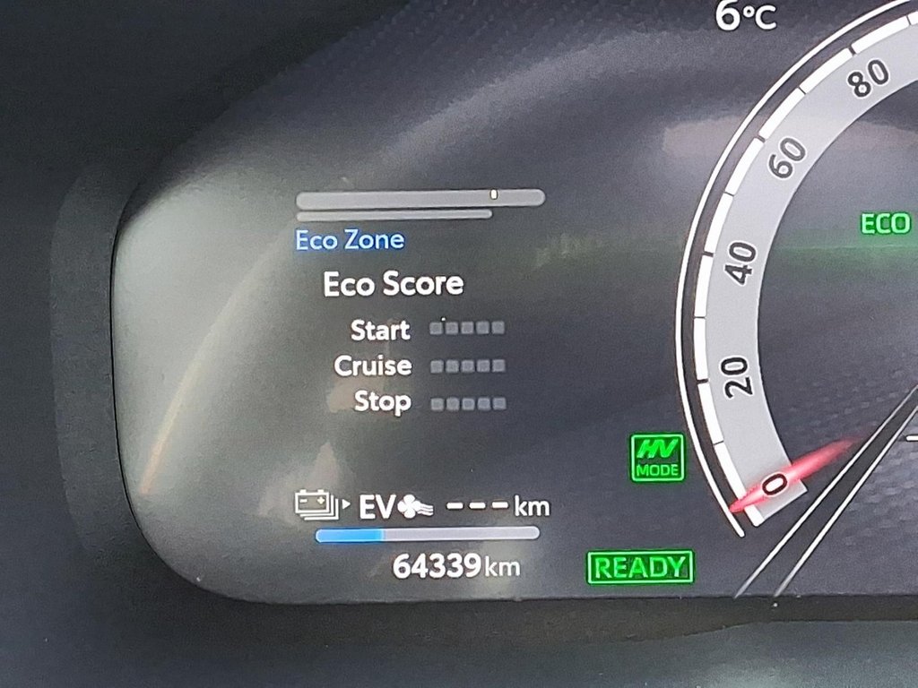 2024 Toyota RAV4 Plug-in Hybrid XSE AWD in Stratford, Ontario - 14 - w1024h768px