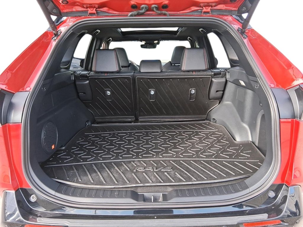 2024 Toyota RAV4 Plug-in Hybrid XSE AWD in Stratford, Ontario - 6 - w1024h768px