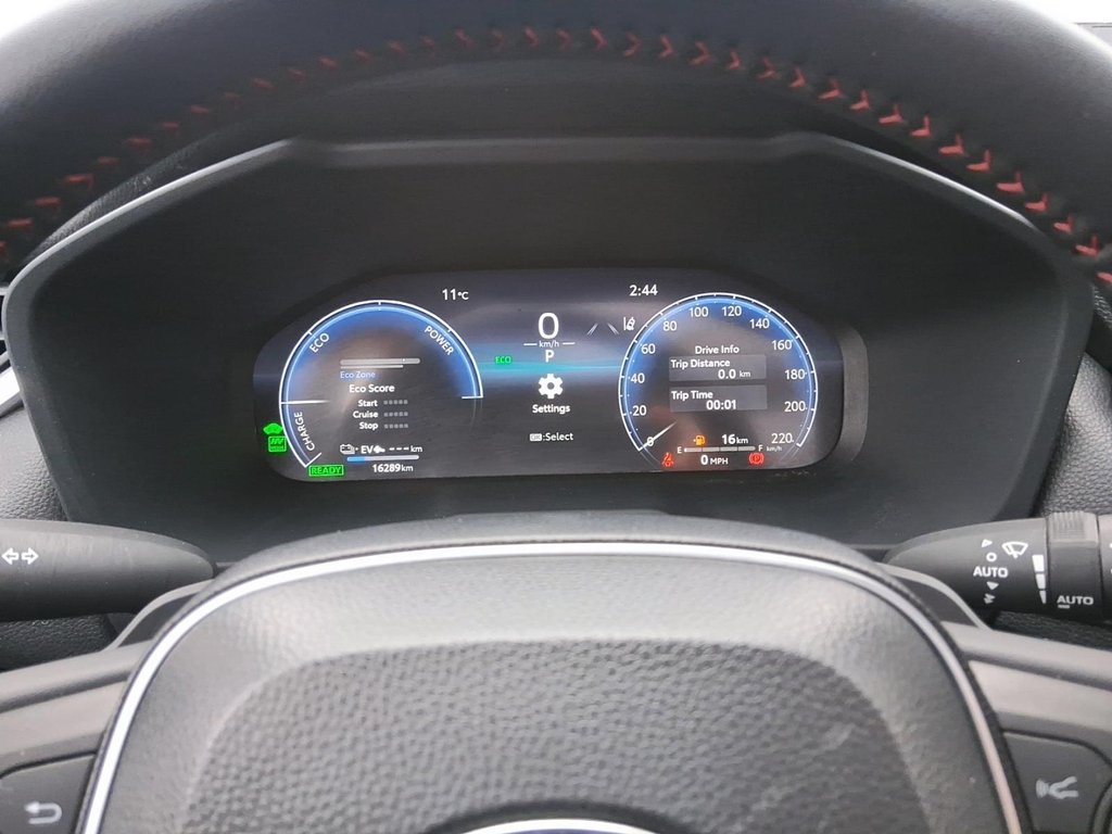 2025 Toyota RAV4 Plug-in Hybrid XSE AWD in Stratford, Ontario - 14 - w1024h768px