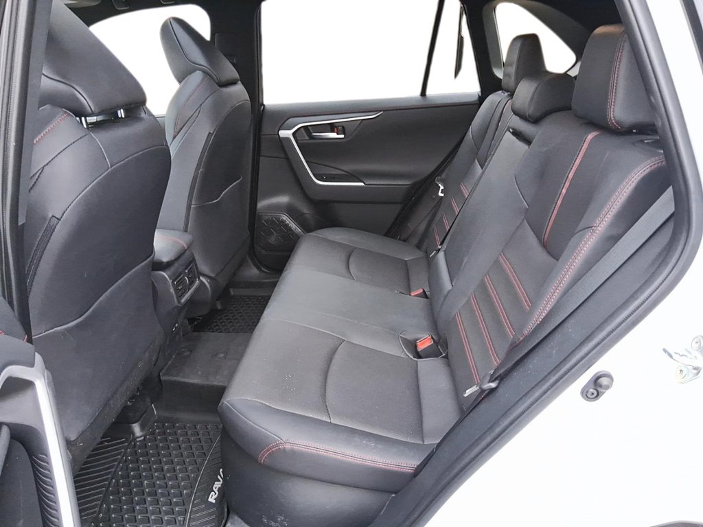 2025 Toyota RAV4 Plug-in Hybrid XSE AWD in Stratford, Ontario - 9 - w1024h768px