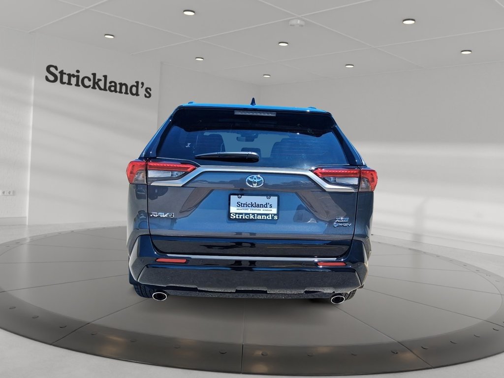 2025 Toyota RAV4 Plug-in Hybrid XSE AWD in Stratford, Ontario - 3 - w1024h768px
