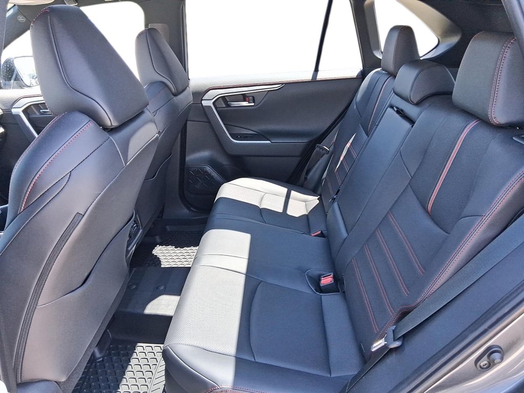 2025 Toyota RAV4 Plug-in Hybrid XSE AWD in Stratford, Ontario - 9 - w1024h768px