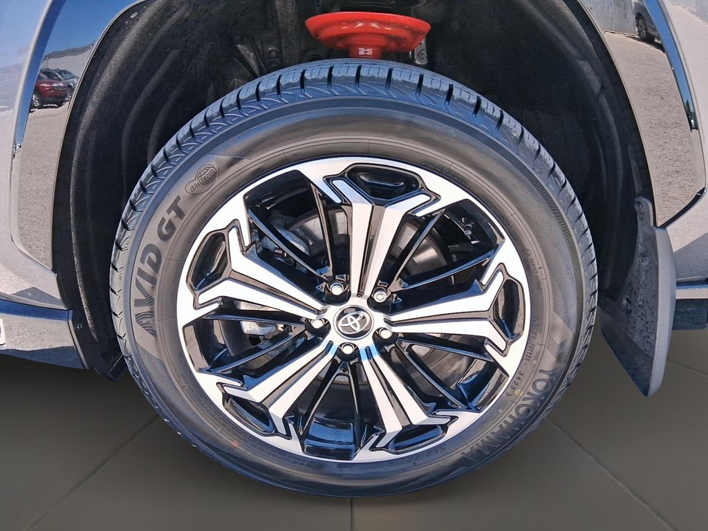 2025 Toyota RAV4 Plug-in Hybrid XSE AWD in Stratford, Ontario - 7 - w1024h768px