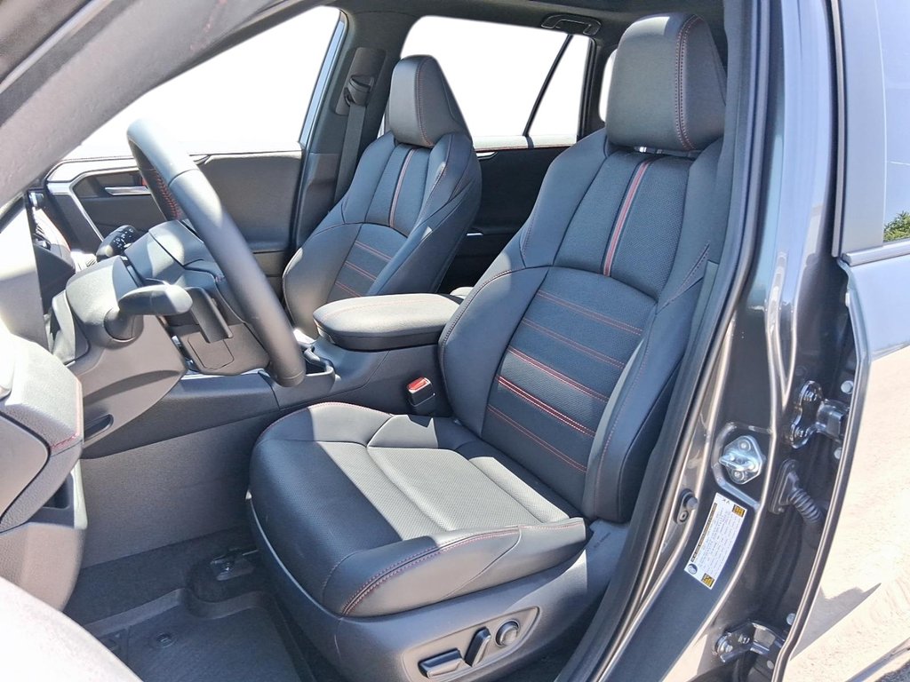 2025 Toyota RAV4 Plug-in Hybrid XSE AWD in Stratford, Ontario - 8 - w1024h768px