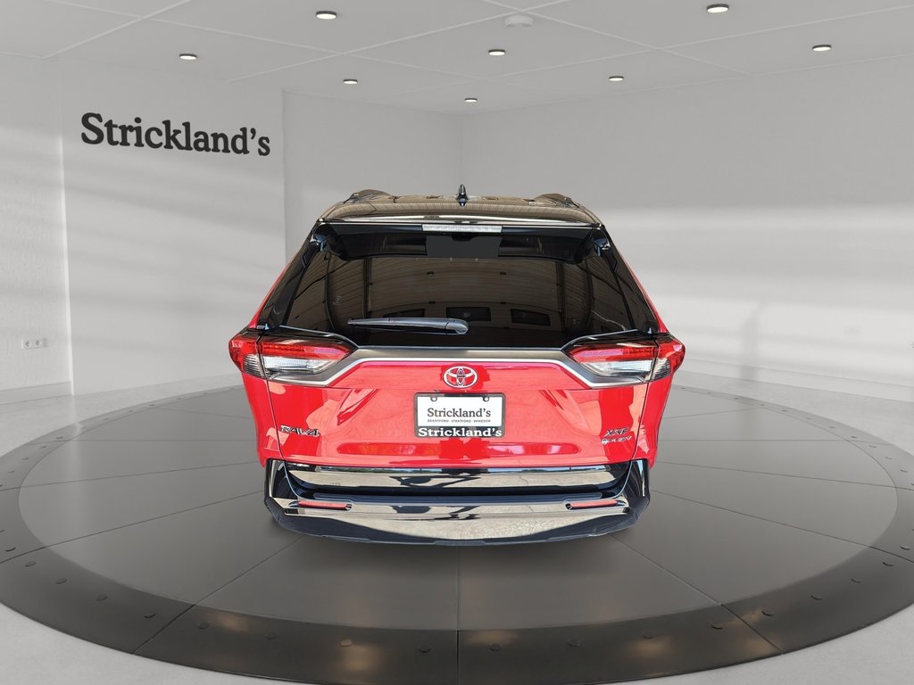 2025 Toyota RAV4 Plug-in Hybrid XSE AWD in Stratford, Ontario - 3 - w1024h768px