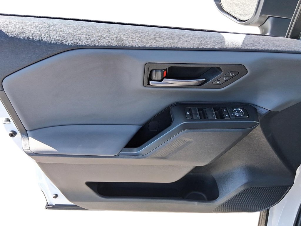 2026 Toyota RAV4 Plug-in Hybrid RAV4 PHEV XSE AWD in Stratford, Ontario - 11 - w1024h768px