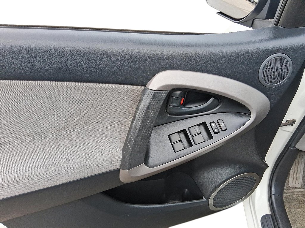 2008 Toyota RAV4 LIMITED 4A in Stratford, Ontario - 9 - w1024h768px