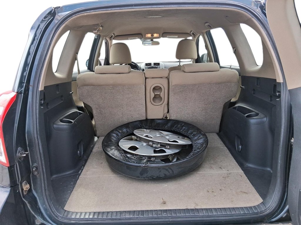 2010 Toyota RAV4 Base 4A in Stratford, Ontario - 6 - w1024h768px