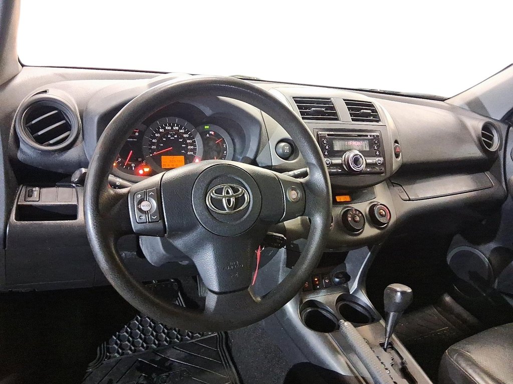 2012 Toyota RAV4 4WD Sport 4A in Stratford, Ontario - 10 - w1024h768px