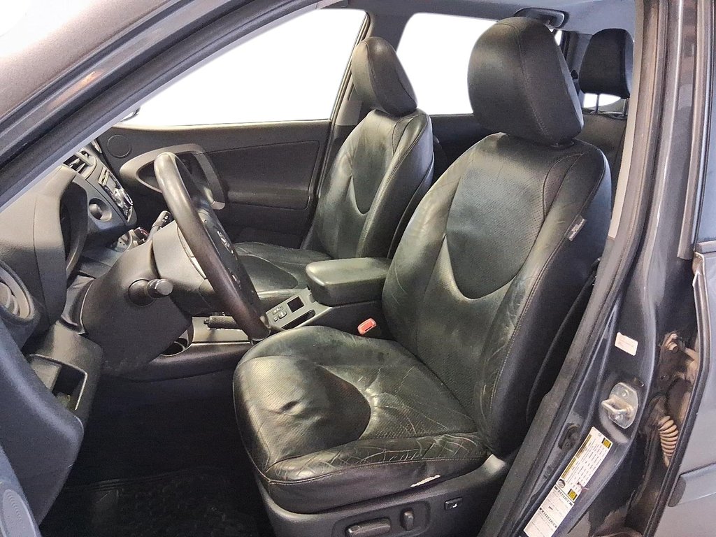 2012 Toyota RAV4 4WD Sport 4A in Stratford, Ontario - 8 - w1024h768px