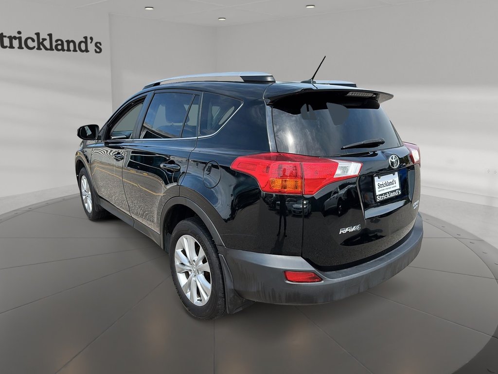 2013 Toyota RAV4 AWD Limited in Stratford, Ontario - 4 - w1024h768px