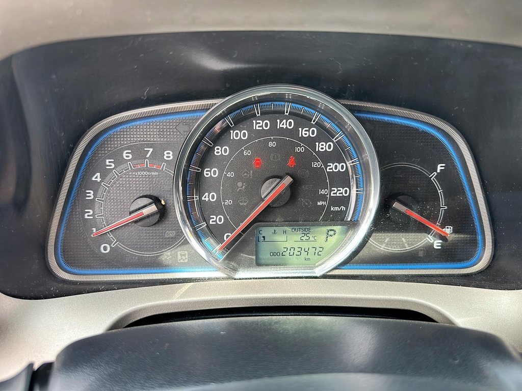 2013 Toyota RAV4 AWD Limited in Stratford, Ontario - 13 - w1024h768px