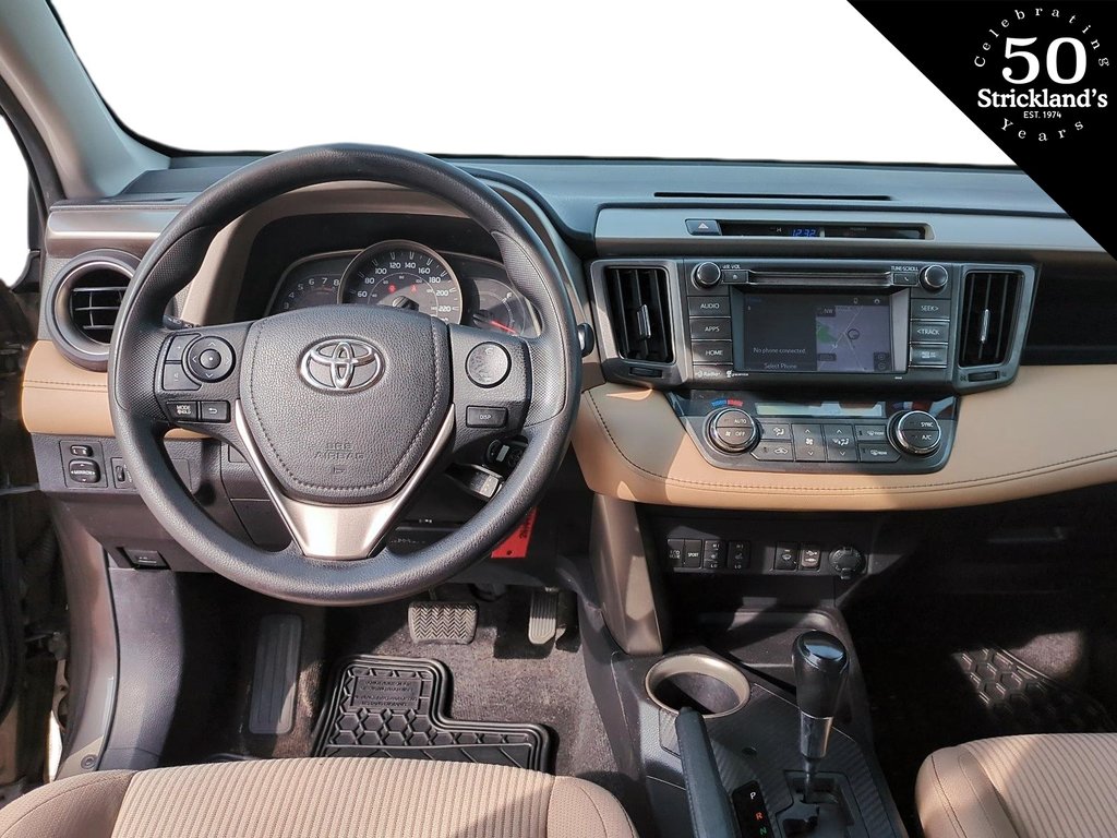 2014  RAV4 FWD XLE in Stratford, Ontario - 10 - w1024h768px