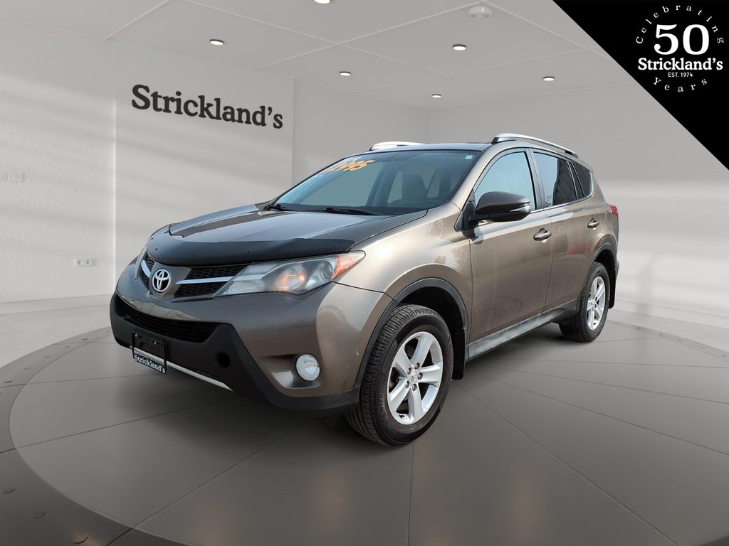 2014  RAV4 FWD XLE in Stratford, Ontario - 1 - w1024h768px