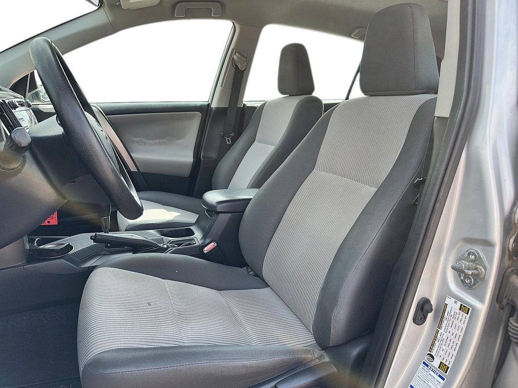 2014 Toyota RAV4 AWD LE in Stratford, Ontario - 8 - w1024h768px