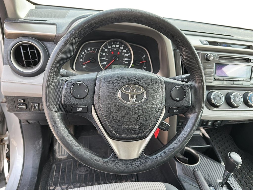 2014 Toyota RAV4 AWD LE in Stratford, Ontario - 11 - w1024h768px