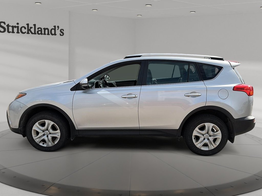 2014 Toyota RAV4 AWD LE in Stratford, Ontario - 5 - w1024h768px
